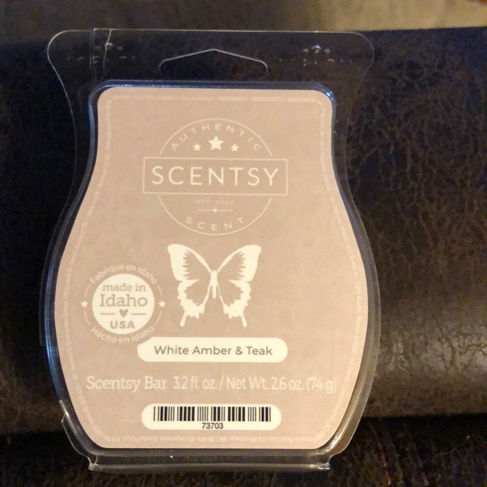 Scentsy wax bar. Brand new. White Amber & Teak.